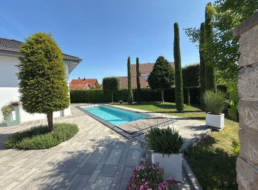 Prodej domu 238 m², pozemek 944 m², Rottenburg am Neckar, Bádensko-Württembersko Prodej domu 238 m², pozemek 944 m², Rottenburg am Neckar, Bádensko-Württembersko