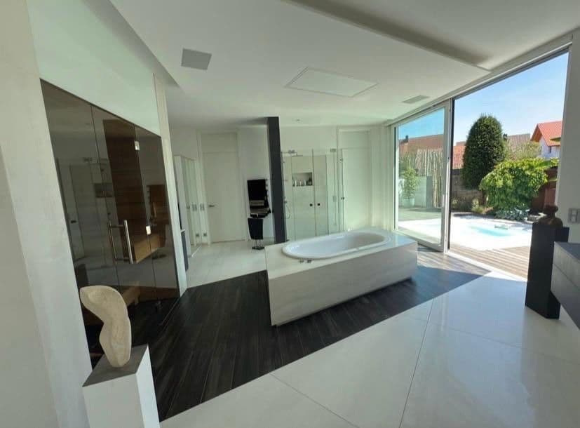 Prodej domu 238 m², pozemek 944 m², Rottenburg am Neckar, Bádensko-Württembersko Prodej domu 238 m², pozemek 944 m², Rottenburg am Neckar, Bádensko-Württembersko