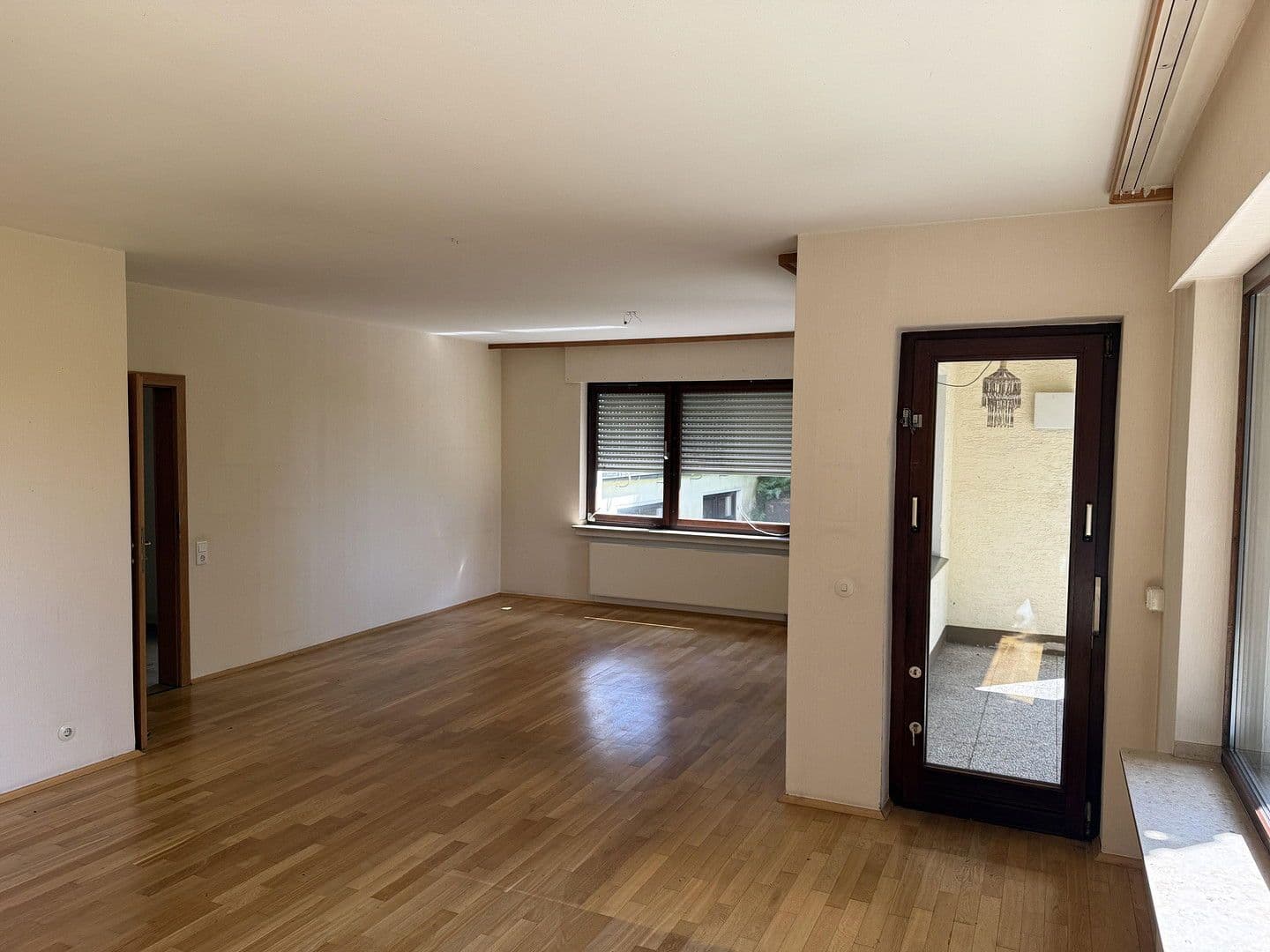 Prodej domu 128 m², pozemek 884 m², Wuppertal, Severní Porýní-Vestfálsko Prodej domu 128 m², pozemek 884 m², Wuppertal, Severní Porýní-Vestfálsko