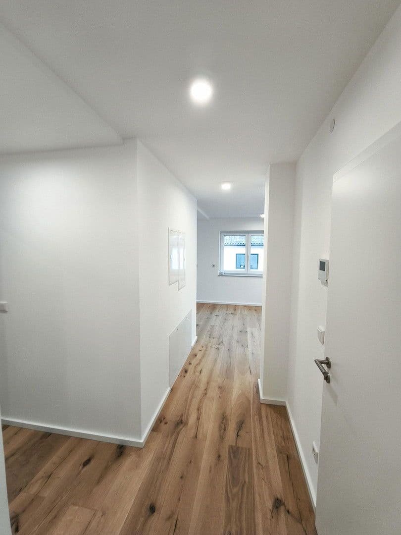 Pronájem bytu 3+1 71 m², Buchrainstraße 49, Frankfurt am Main, Hessen Pronájem bytu 3+1 71 m², Buchrainstraße 49, Frankfurt am Main, Hessen