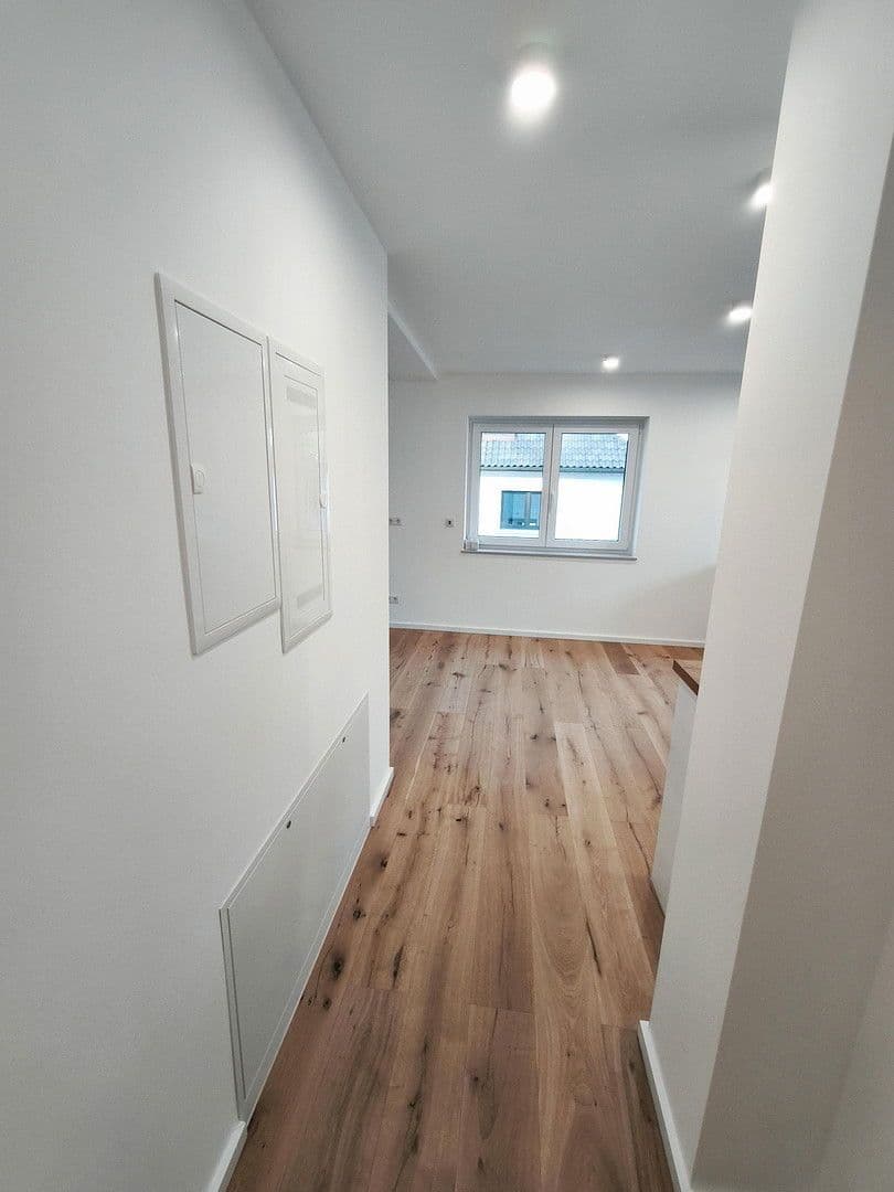 Pronájem bytu 3+1 71 m², Buchrainstraße 49, Frankfurt am Main, Hessen Pronájem bytu 3+1 71 m², Buchrainstraße 49, Frankfurt am Main, Hessen