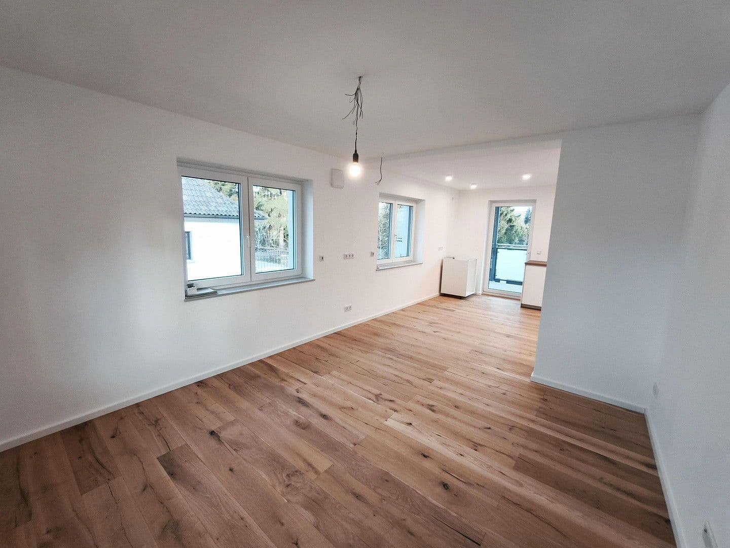 Pronájem bytu 3+1 71 m², Buchrainstraße 49, Frankfurt am Main, Hessen Pronájem bytu 3+1 71 m², Buchrainstraße 49, Frankfurt am Main, Hessen