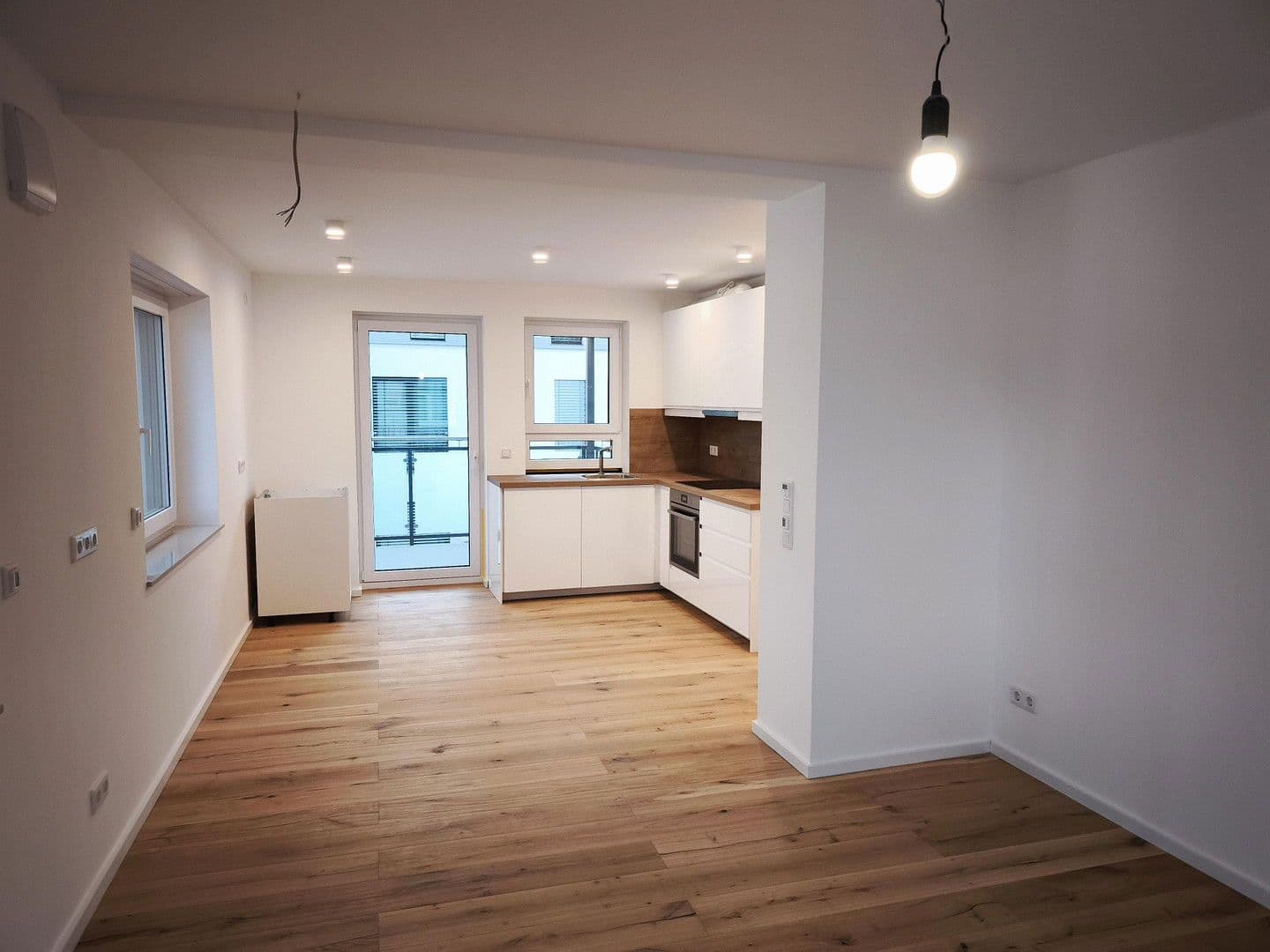 Pronájem bytu 3+1 71 m², Buchrainstraße 49, Frankfurt am Main, Hessen Pronájem bytu 3+1 71 m², Buchrainstraße 49, Frankfurt am Main, Hessen