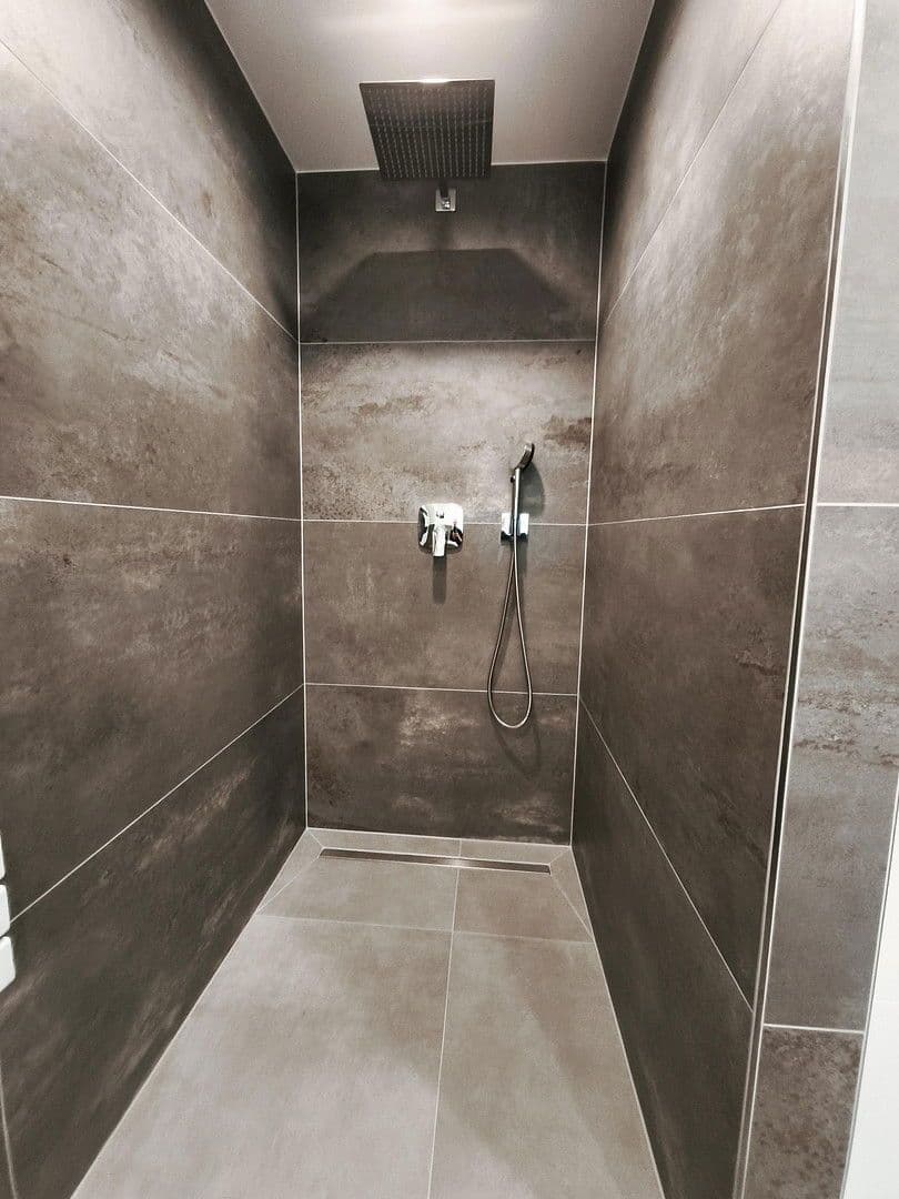 Pronájem bytu 3+1 71 m², Buchrainstraße 49, Frankfurt am Main, Hessen Pronájem bytu 3+1 71 m², Buchrainstraße 49, Frankfurt am Main, Hessen