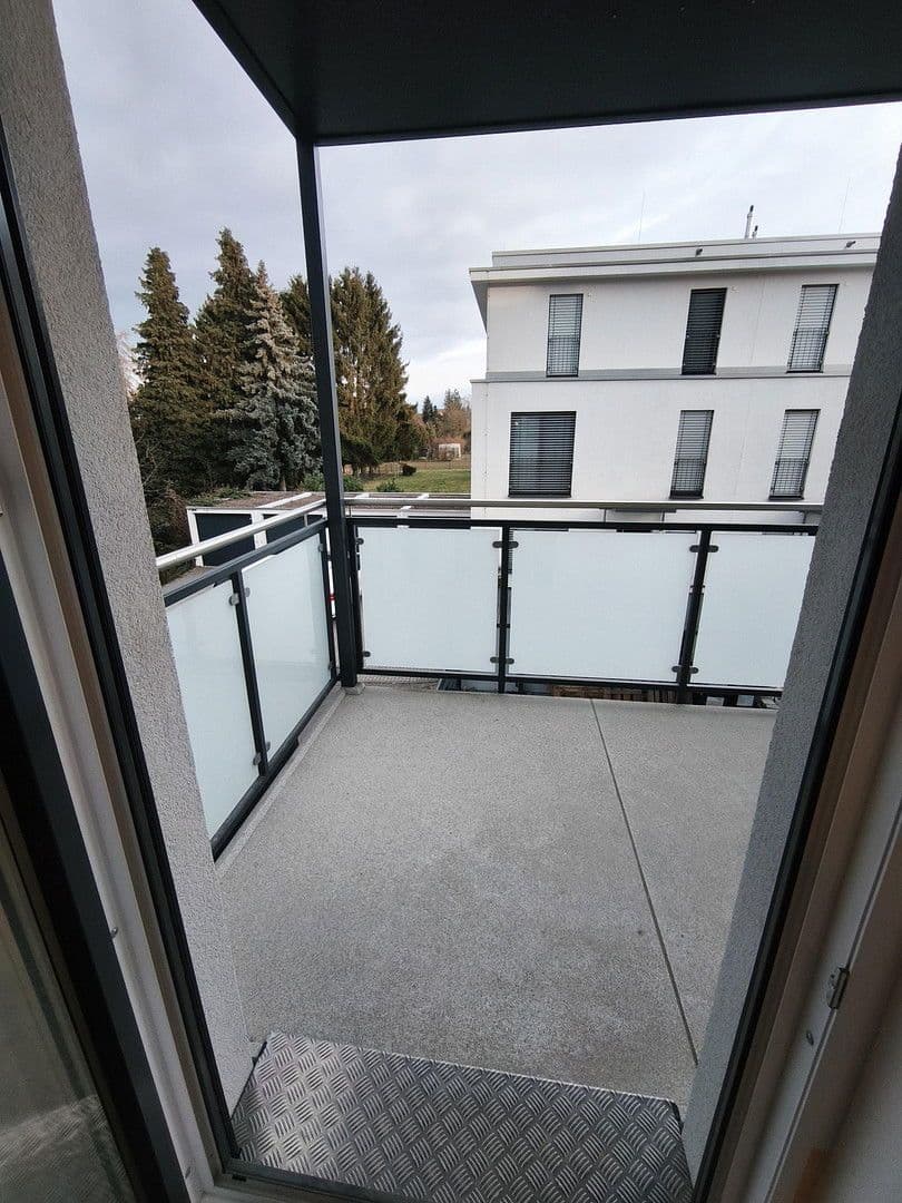 Pronájem bytu 3+1 71 m², Buchrainstraße 49, Frankfurt am Main, Hessen Pronájem bytu 3+1 71 m², Buchrainstraße 49, Frankfurt am Main, Hessen