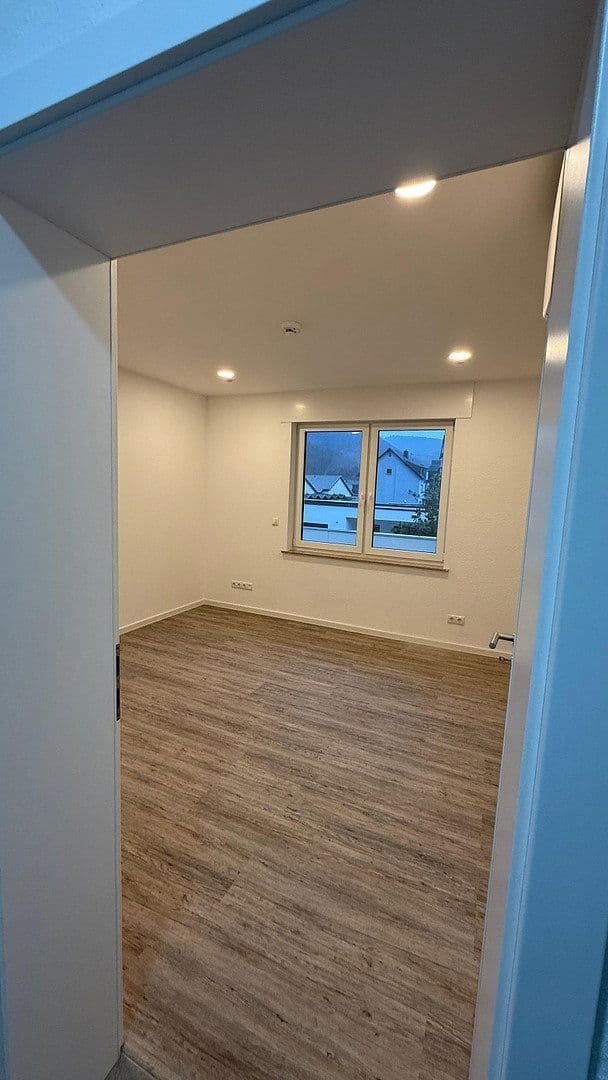 Pronájem bytu 3+1 102 m², Andernach, Porýní-Falc Pronájem bytu 3+1 102 m², Andernach, Porýní-Falc