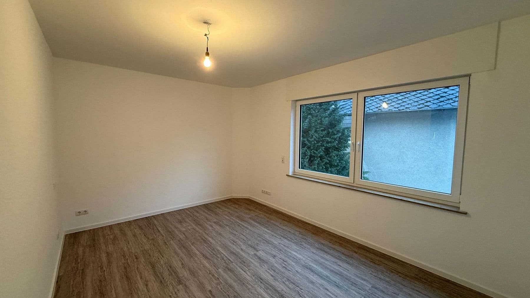 Pronájem bytu 3+1 102 m², Andernach, Porýní-Falc Pronájem bytu 3+1 102 m², Andernach, Porýní-Falc