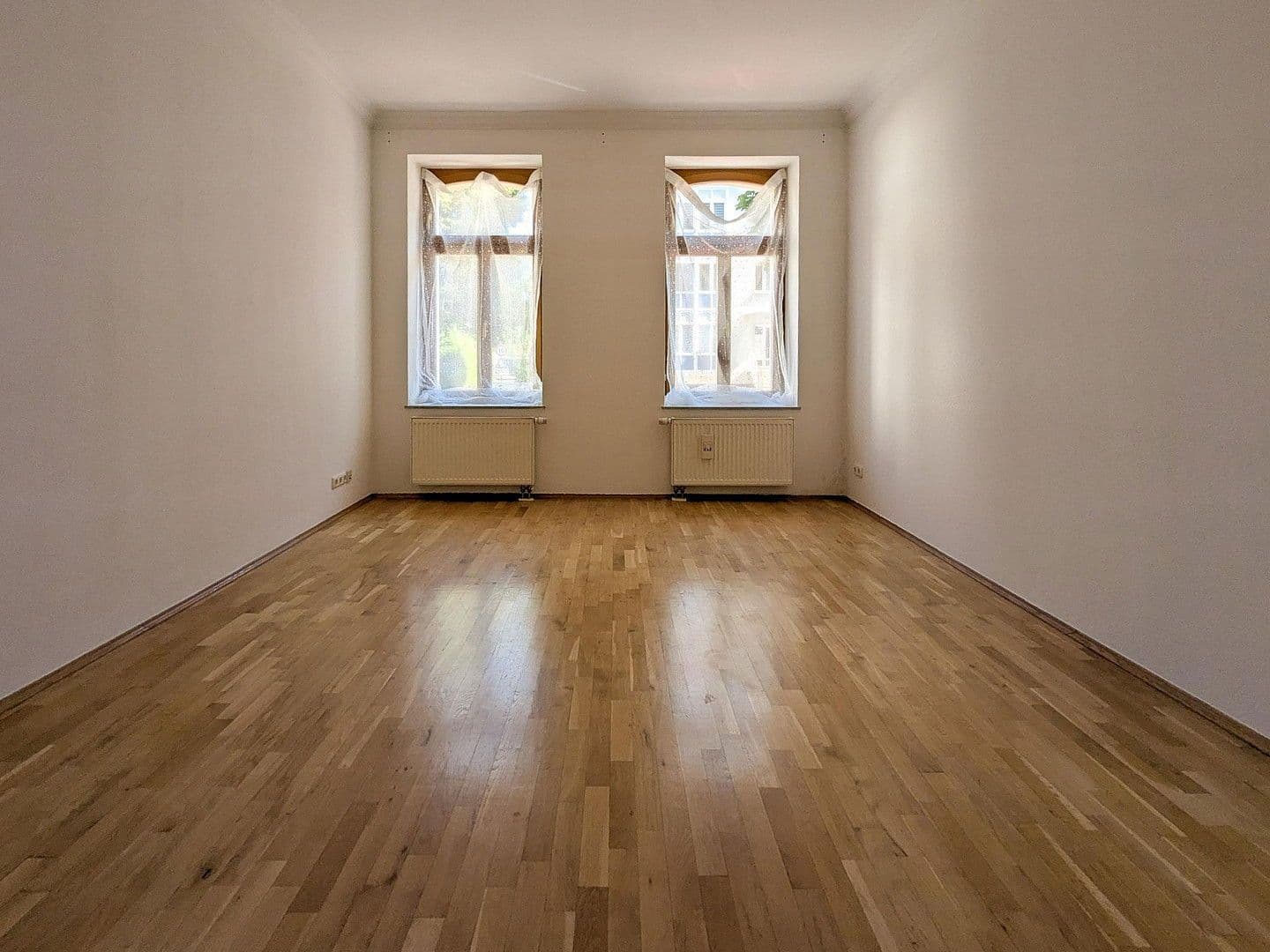 Pronájem bytu 2+1 61 m², Viertelsweg 47, Leipzig, Sasko Pronájem bytu 2+1 61 m², Viertelsweg 47, Leipzig, Sasko