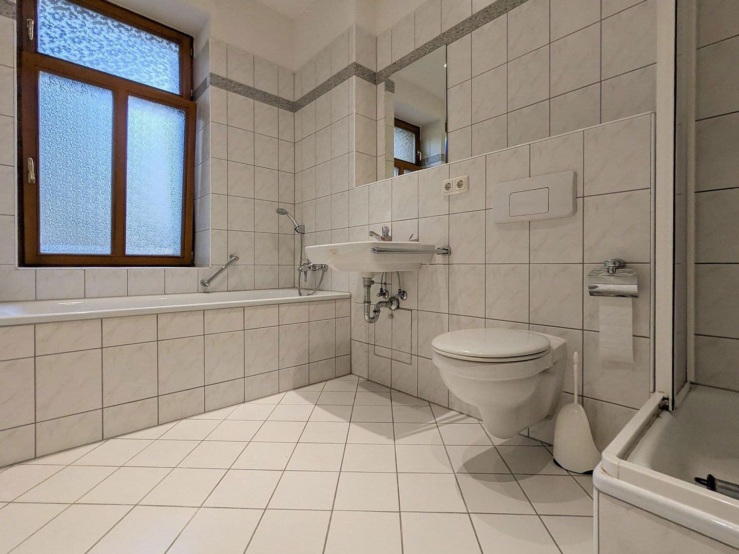 Pronájem bytu 2+1 61 m², Viertelsweg 47, Leipzig, Sasko Pronájem bytu 2+1 61 m², Viertelsweg 47, Leipzig, Sasko