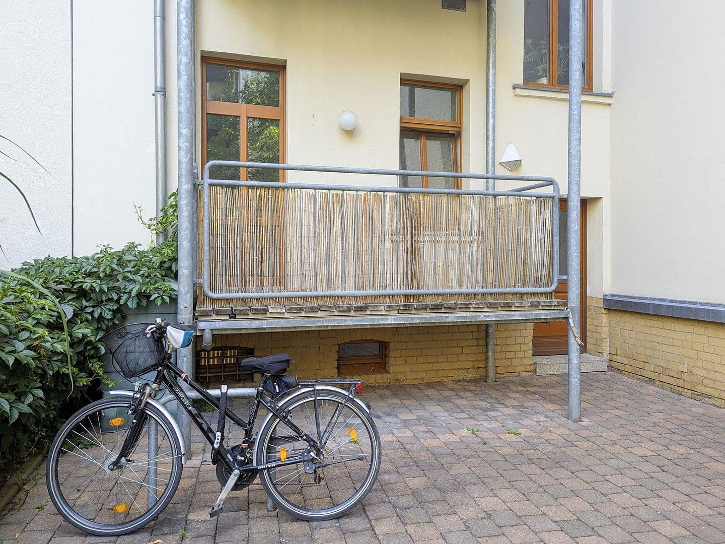 Pronájem bytu 2+1 61 m², Viertelsweg 47, Leipzig, Sasko Pronájem bytu 2+1 61 m², Viertelsweg 47, Leipzig, Sasko