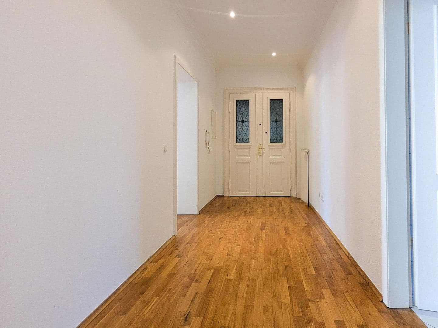 Pronájem bytu 2+1 61 m², Viertelsweg 47, Leipzig, Sasko Pronájem bytu 2+1 61 m², Viertelsweg 47, Leipzig, Sasko