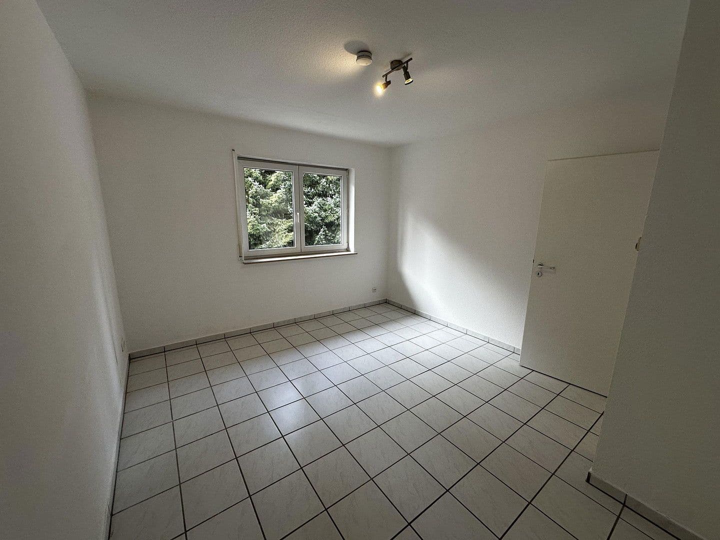 Pronájem bytu 3+1 85 m², Bensheim, Hessen Pronájem bytu 3+1 85 m², Bensheim, Hessen