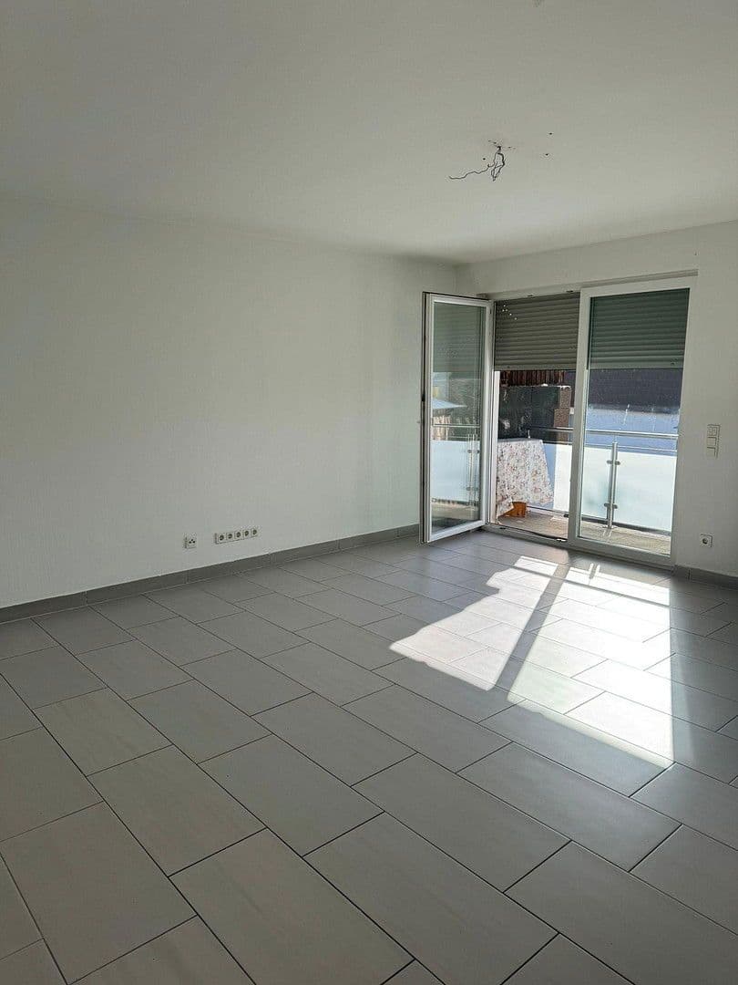 Pronájem bytu 3+1 75 m², Mühlenstraße 12, Nalbach, Země Sársko Pronájem bytu 3+1 75 m², Mühlenstraße 12, Nalbach, Země Sársko
