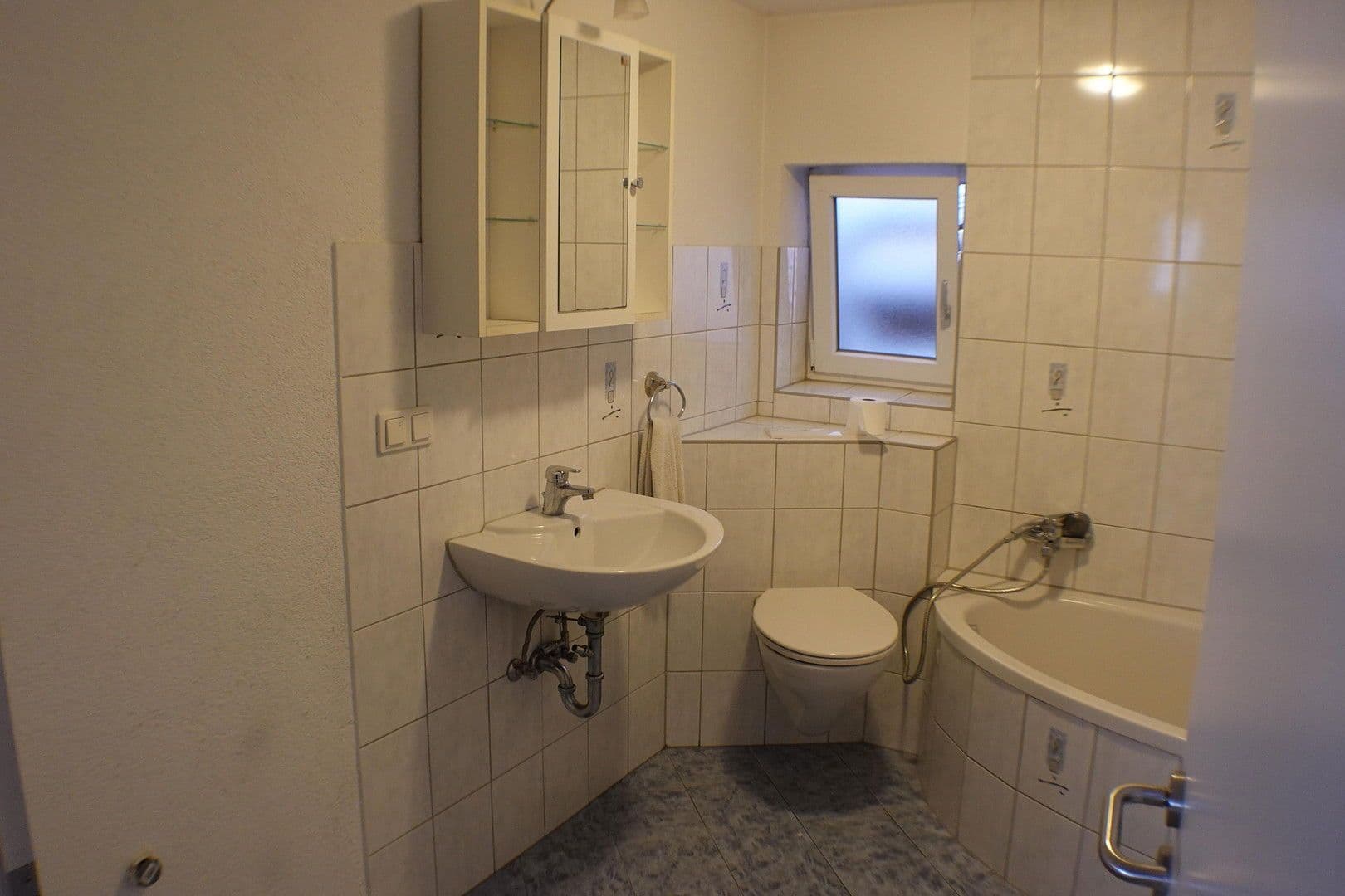 Prodej domu 270 m², pozemek 416 m², Dorfstr. 13, Vöhringen, Bádensko-Württembersko Prodej domu 270 m², pozemek 416 m², Dorfstr. 13, Vöhringen, Bádensko-Württembersko