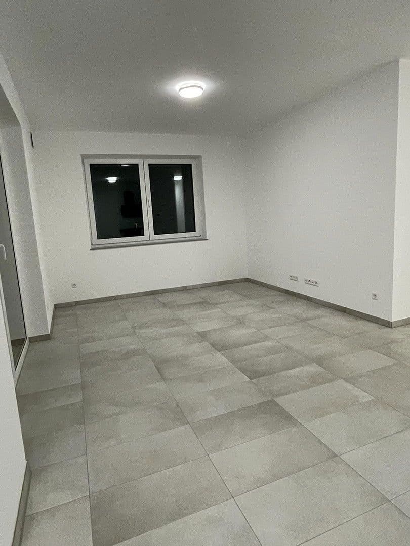 Pronájem bytu 3+1 72 m², Burgstetten, Bádensko-Württembersko Pronájem bytu 3+1 72 m², Burgstetten, Bádensko-Württembersko