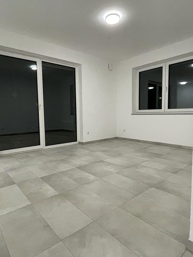 Pronájem bytu 3+1 72 m², Burgstetten, Bádensko-Württembersko Pronájem bytu 3+1 72 m², Burgstetten, Bádensko-Württembersko