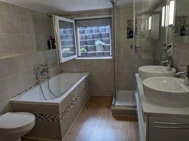 Prodej domu 167 m², pozemek 1.200 m², Bartholomä, Bádensko-Württembersko Prodej domu 167 m², pozemek 1.200 m², Bartholomä, Bádensko-Württembersko