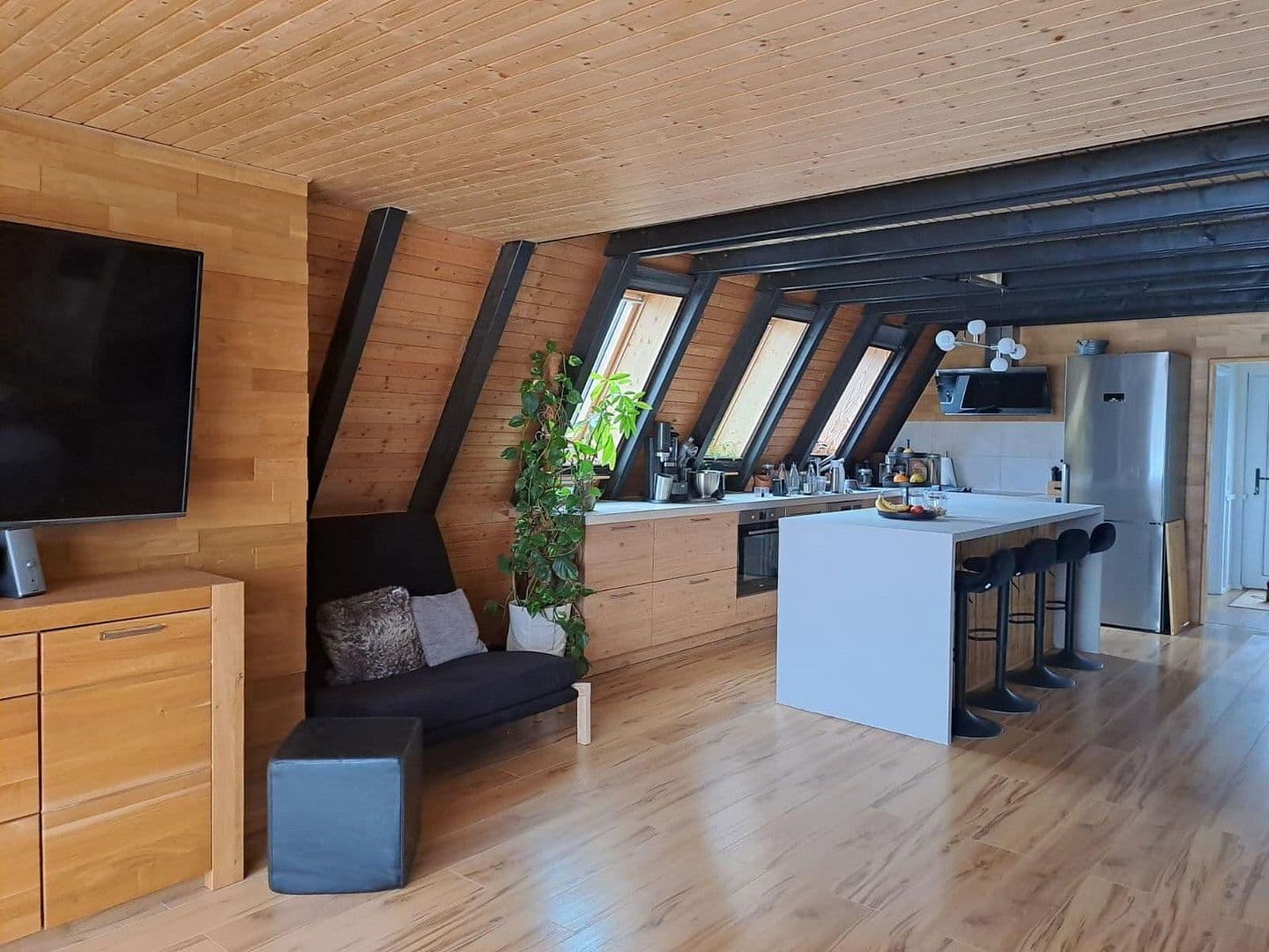 Prodej domu 167 m², pozemek 1.200 m², Bartholomä, Bádensko-Württembersko Prodej domu 167 m², pozemek 1.200 m², Bartholomä, Bádensko-Württembersko