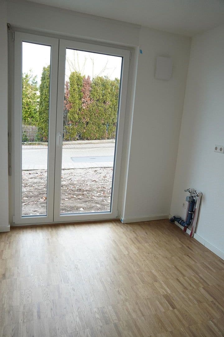 Pronájem bytu 1+1 25 m², Hölderlinstraße 26d, Pforzheim, Bádensko-Württembersko Pronájem bytu 1+1 25 m², Hölderlinstraße 26d, Pforzheim, Bádensko-Württembersko