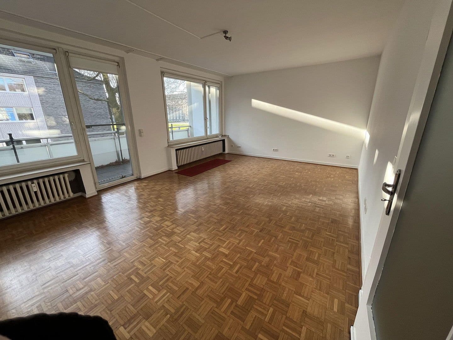 Pronájem bytu 2+1 75 m², Krefeld, Severní Porýní-Vestfálsko Pronájem bytu 2+1 75 m², Krefeld, Severní Porýní-Vestfálsko