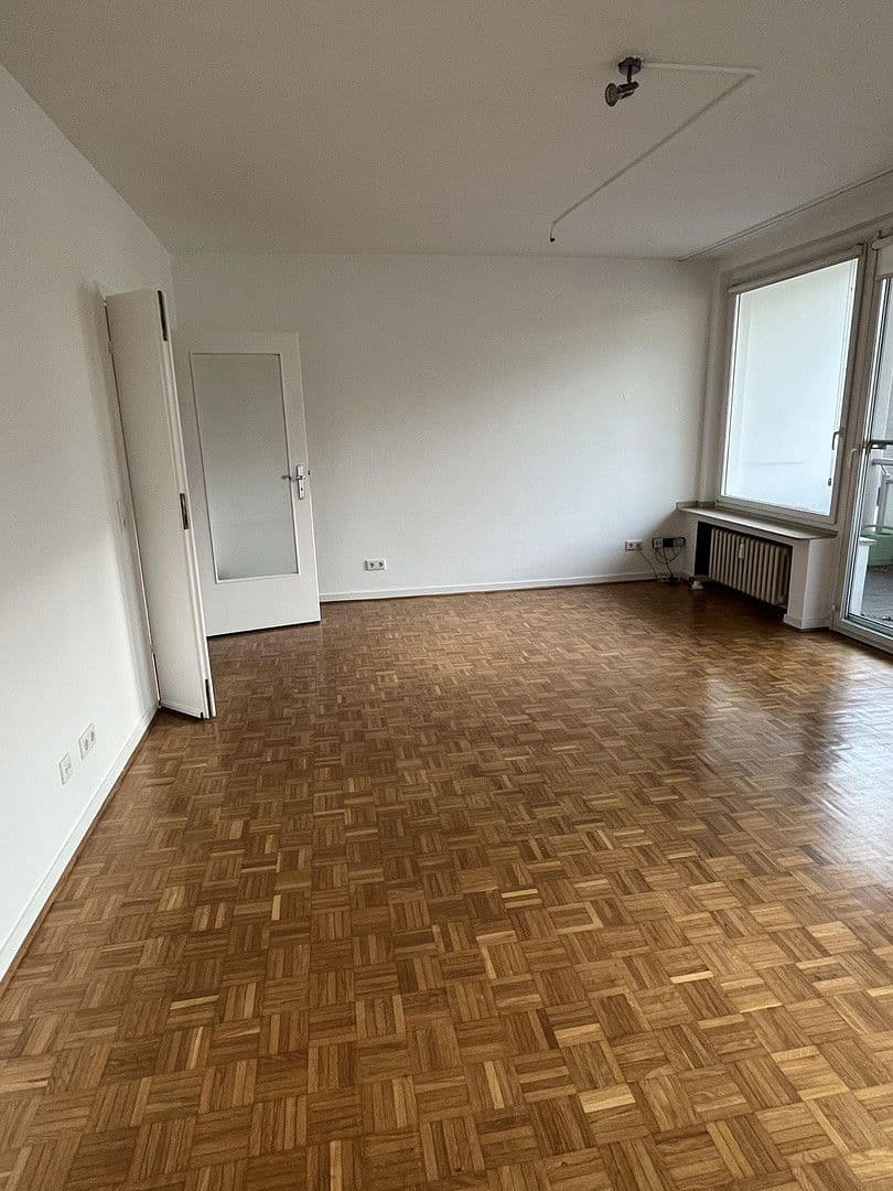 Pronájem bytu 2+1 75 m², Krefeld, Severní Porýní-Vestfálsko Pronájem bytu 2+1 75 m², Krefeld, Severní Porýní-Vestfálsko