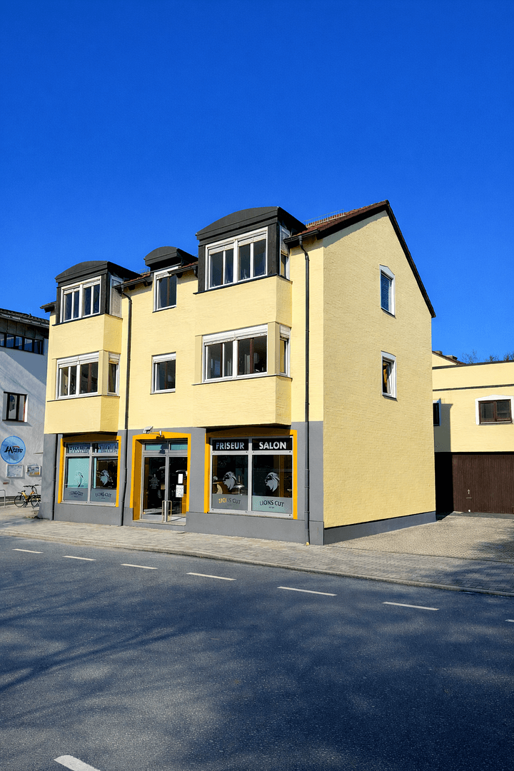 Pronájem bytu 4+1 110 m², Ebersbergerstraße 6, Rosenheim, Bavorsko Pronájem bytu 4+1 110 m², Ebersbergerstraße 6, Rosenheim, Bavorsko