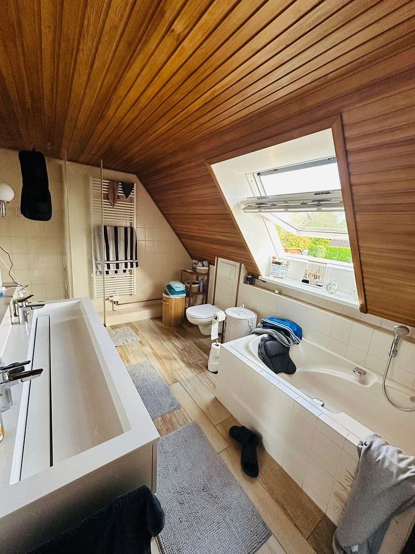 Prodej domu 166 m², pozemek 962 m², Langenhorn, Šlesvicko-Holštýnsko Prodej domu 166 m², pozemek 962 m², Langenhorn, Šlesvicko-Holštýnsko