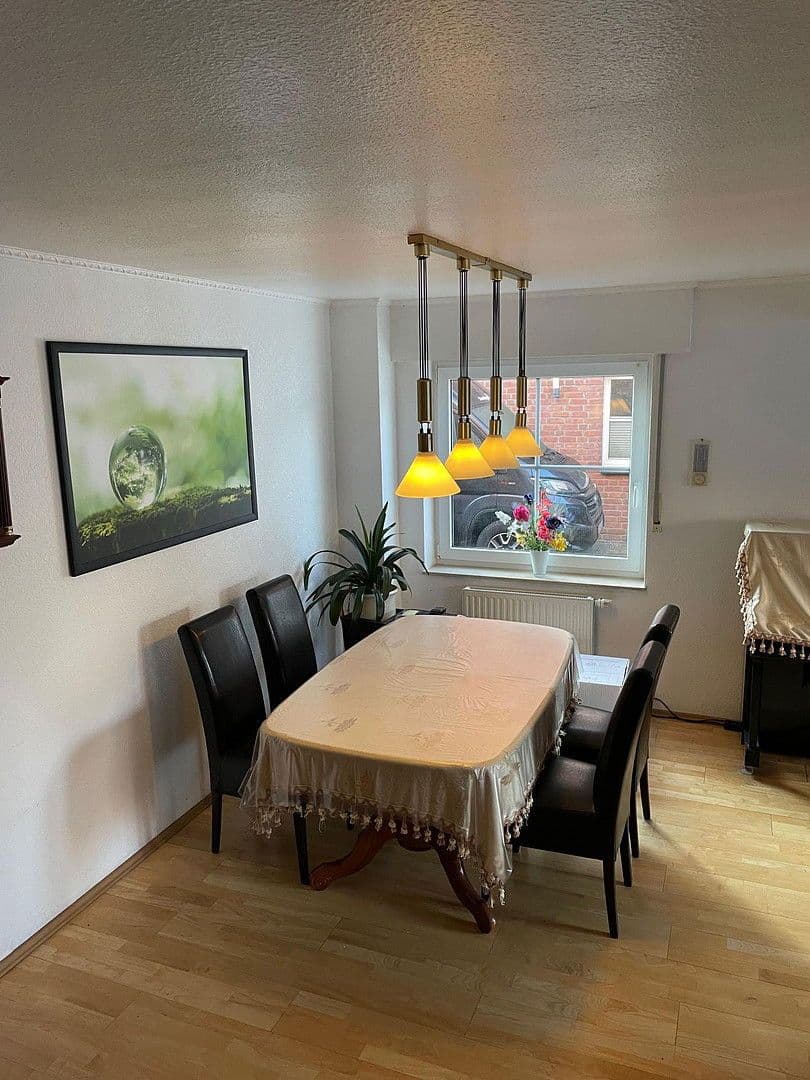 Prodej domu 147 m², pozemek 286 m², Moers, Severní Porýní-Vestfálsko Prodej domu 147 m², pozemek 286 m², Moers, Severní Porýní-Vestfálsko