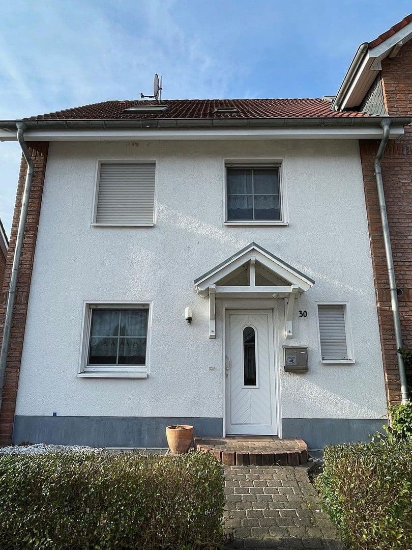 Prodej domu 147 m², pozemek 286 m², Moers, Severní Porýní-Vestfálsko Prodej domu 147 m², pozemek 286 m², Moers, Severní Porýní-Vestfálsko