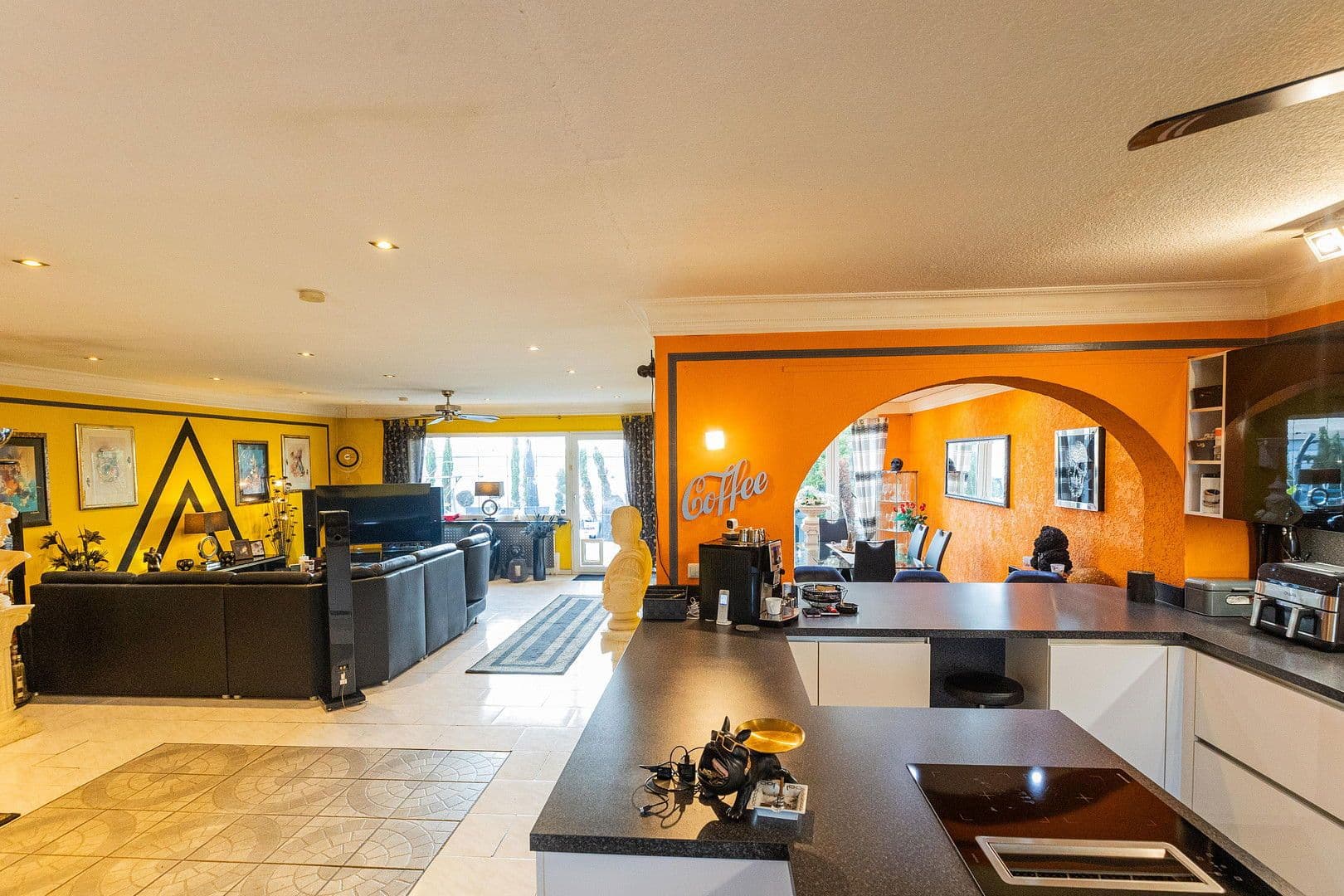 Prodej domu 252 m², pozemek 250 m², Mannheim, Bádensko-Württembersko Prodej domu 252 m², pozemek 250 m², Mannheim, Bádensko-Württembersko