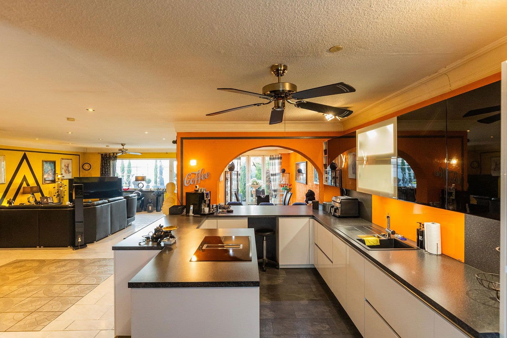 Prodej domu 252 m², pozemek 250 m², Mannheim, Bádensko-Württembersko Prodej domu 252 m², pozemek 250 m², Mannheim, Bádensko-Württembersko