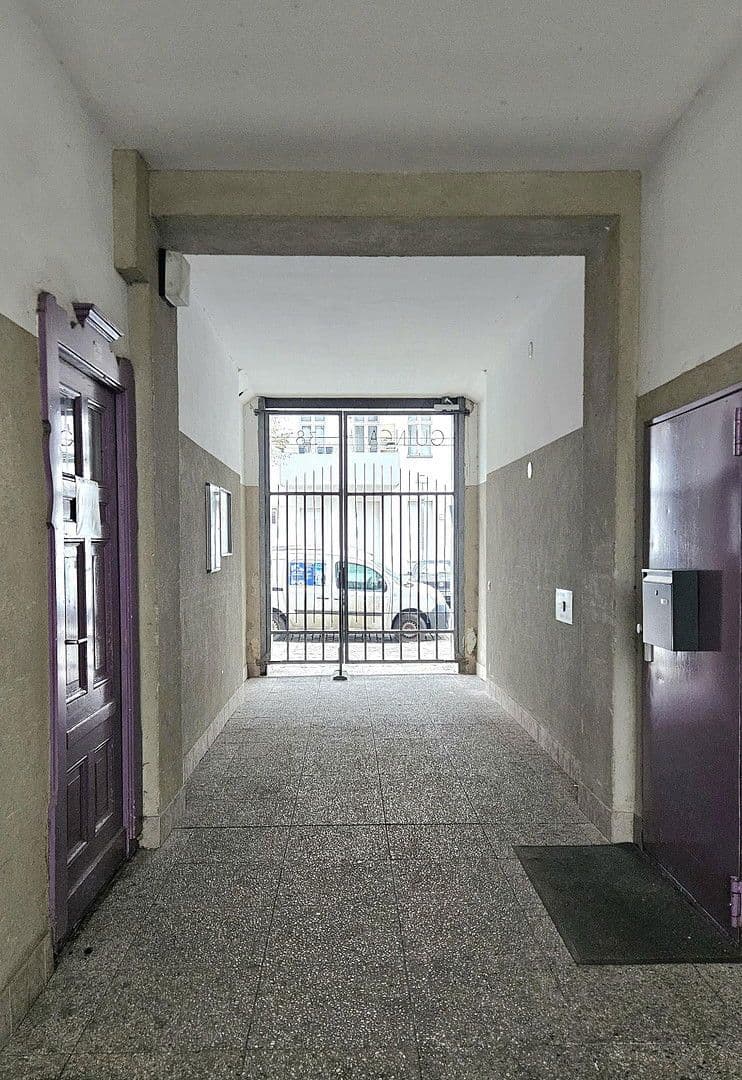 Prodej bytu 4+1 90 m², Guineastraße 38, Berlin, Berlín Prodej bytu 4+1 90 m², Guineastraße 38, Berlin, Berlín