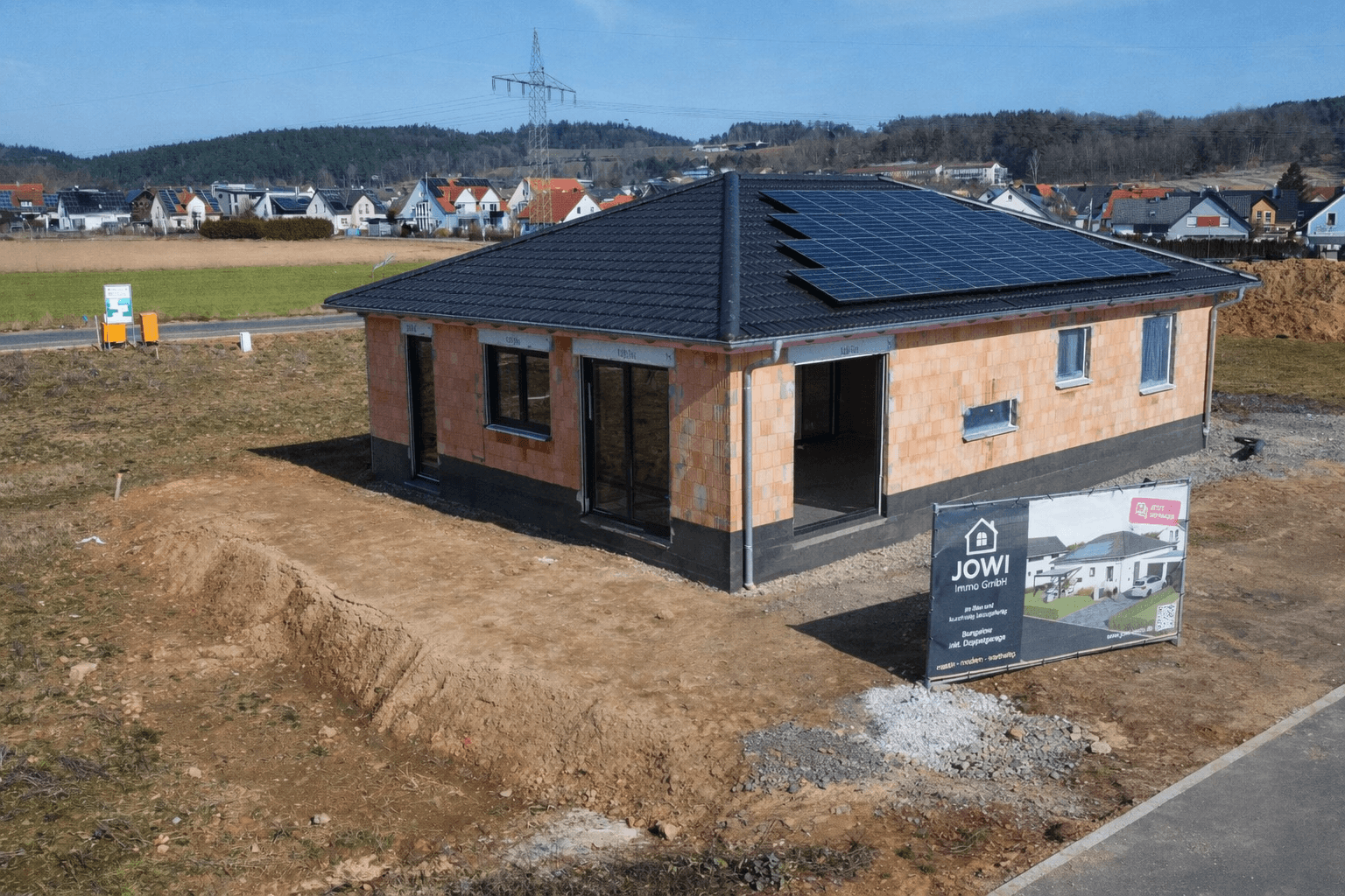 Prodej domu 135 m², pozemek 567 m², Marderweg 13, Irchenrieth, Bavorsko Prodej domu 135 m², pozemek 567 m², Marderweg 13, Irchenrieth, Bavorsko