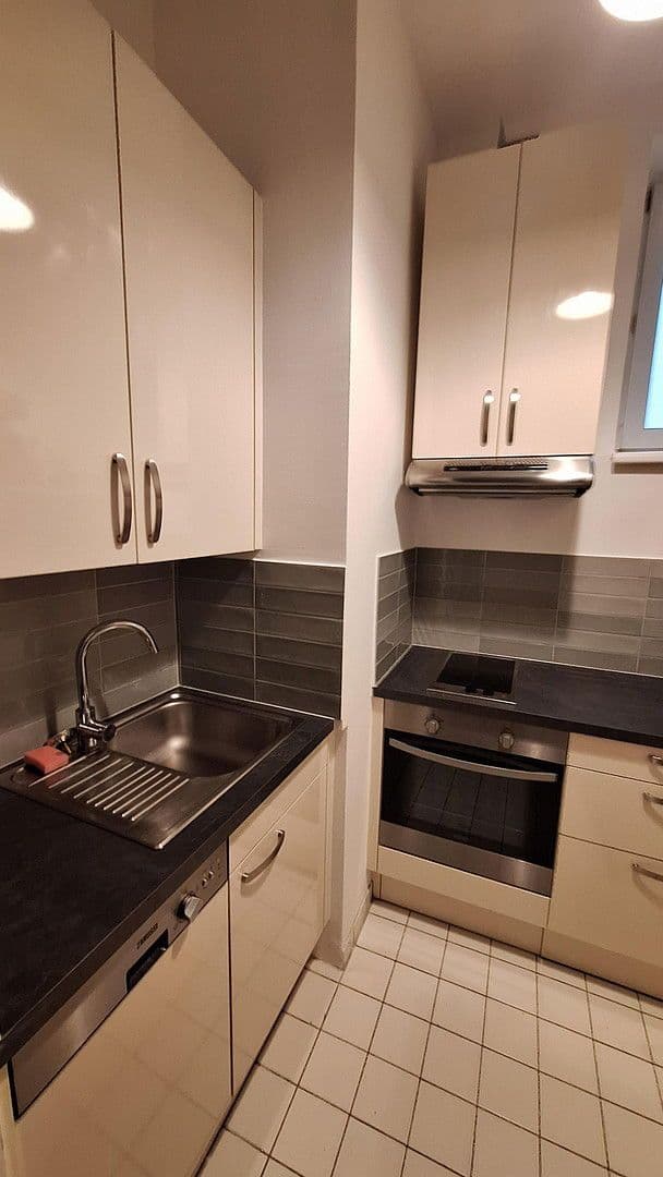 Prodej bytu 2+1 40 m², Obere Bahngasse 26, Wien, Wien Prodej bytu 2+1 40 m², Obere Bahngasse 26, Wien, Wien