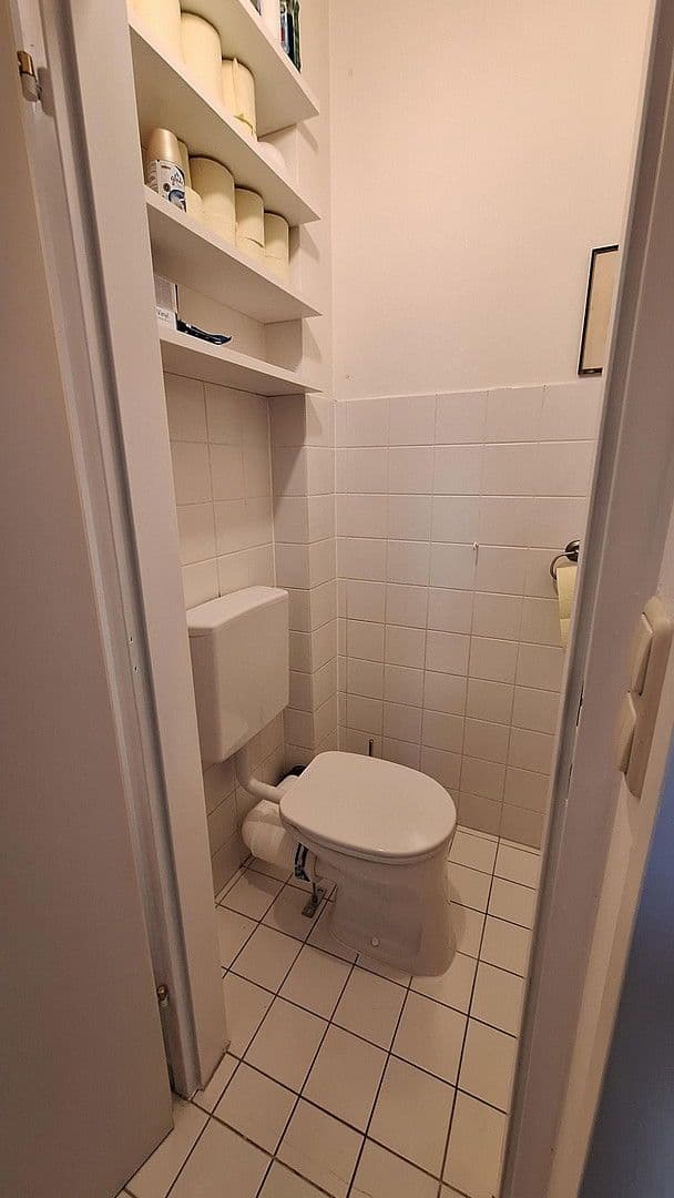 Prodej bytu 2+1 40 m², Obere Bahngasse 26, Wien, Wien Prodej bytu 2+1 40 m², Obere Bahngasse 26, Wien, Wien