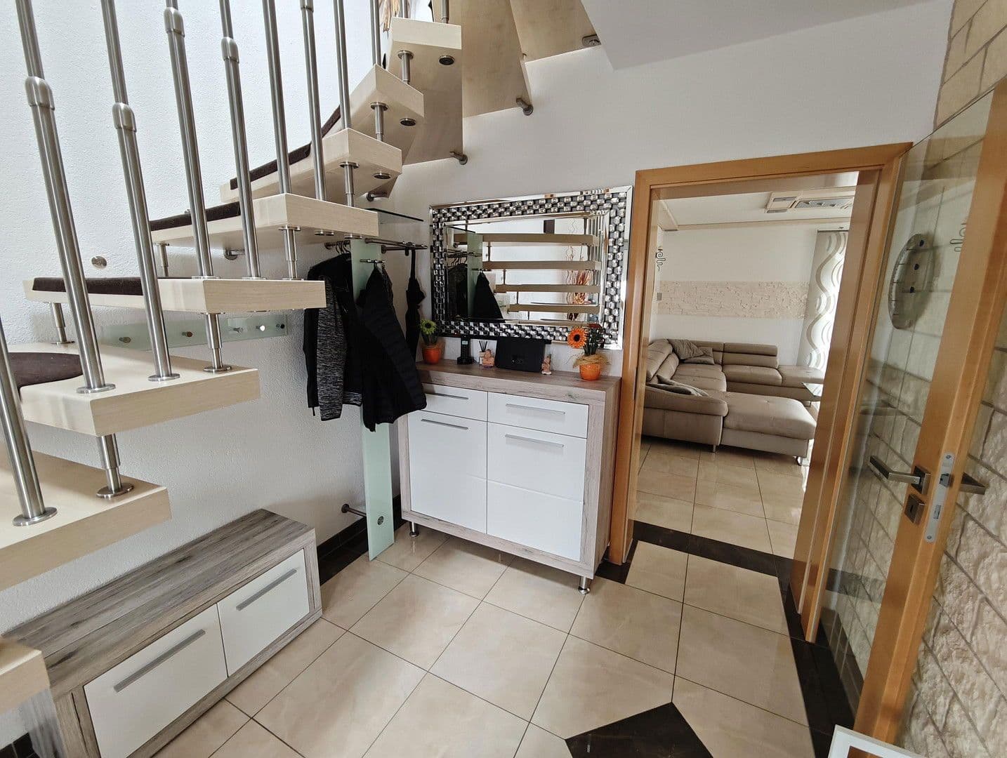 Prodej domu 133 m², pozemek 459 m², Eppingen, Bádensko-Württembersko Prodej domu 133 m², pozemek 459 m², Eppingen, Bádensko-Württembersko