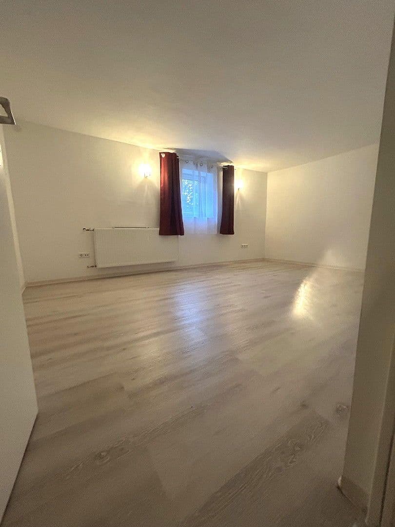 Prodej domu 410 m², pozemek 1.043 m², Bruchsal, Bádensko-Württembersko Prodej domu 410 m², pozemek 1.043 m², Bruchsal, Bádensko-Württembersko