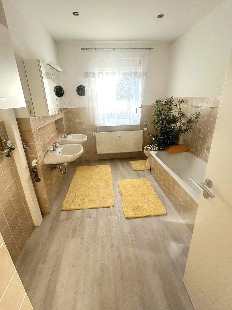 Prodej domu 410 m², pozemek 1.043 m², Bruchsal, Bádensko-Württembersko Prodej domu 410 m², pozemek 1.043 m², Bruchsal, Bádensko-Württembersko