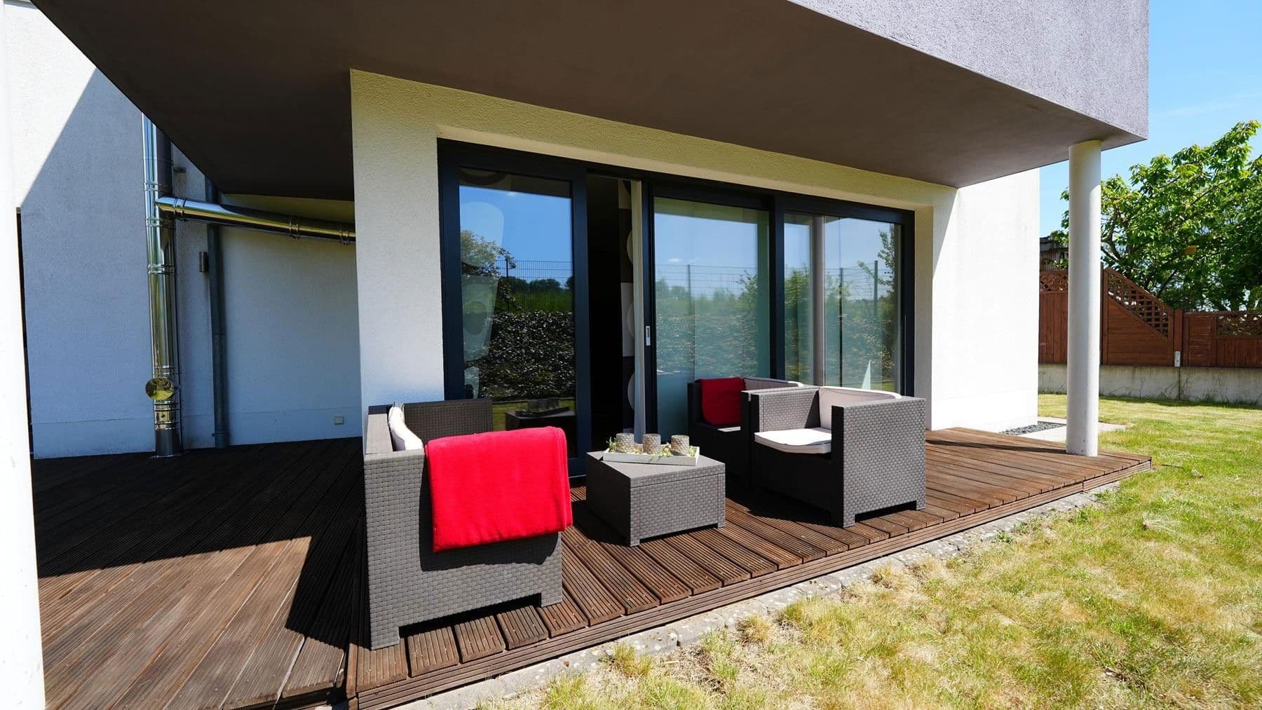 Prodej domu 268 m², pozemek 649 m², Barsinghausen, Dolní Sasko Prodej domu 268 m², pozemek 649 m², Barsinghausen, Dolní Sasko