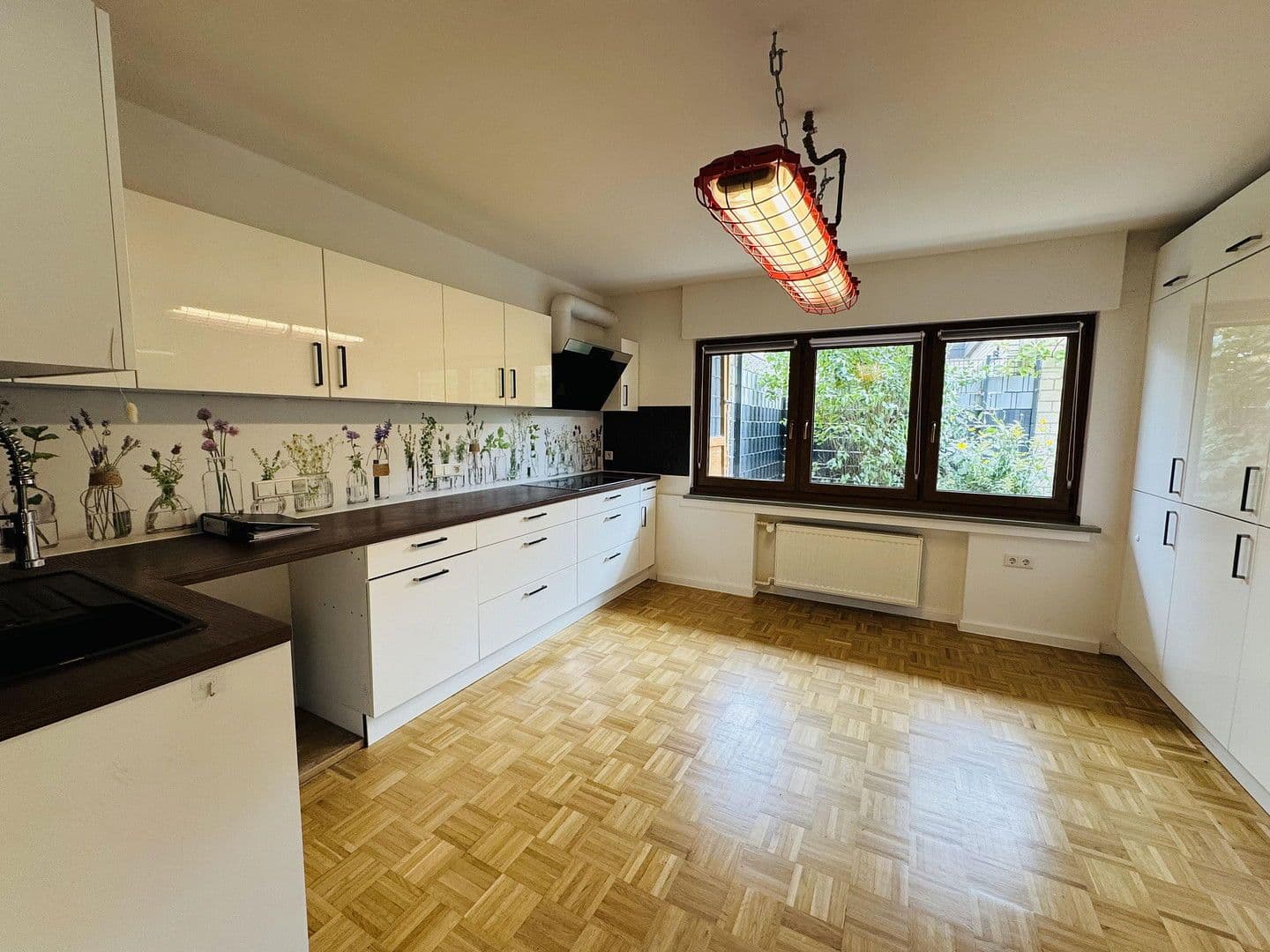 Prodej domu 182 m², pozemek 757 m², Aldenhoven, Severní Porýní-Vestfálsko Prodej domu 182 m², pozemek 757 m², Aldenhoven, Severní Porýní-Vestfálsko