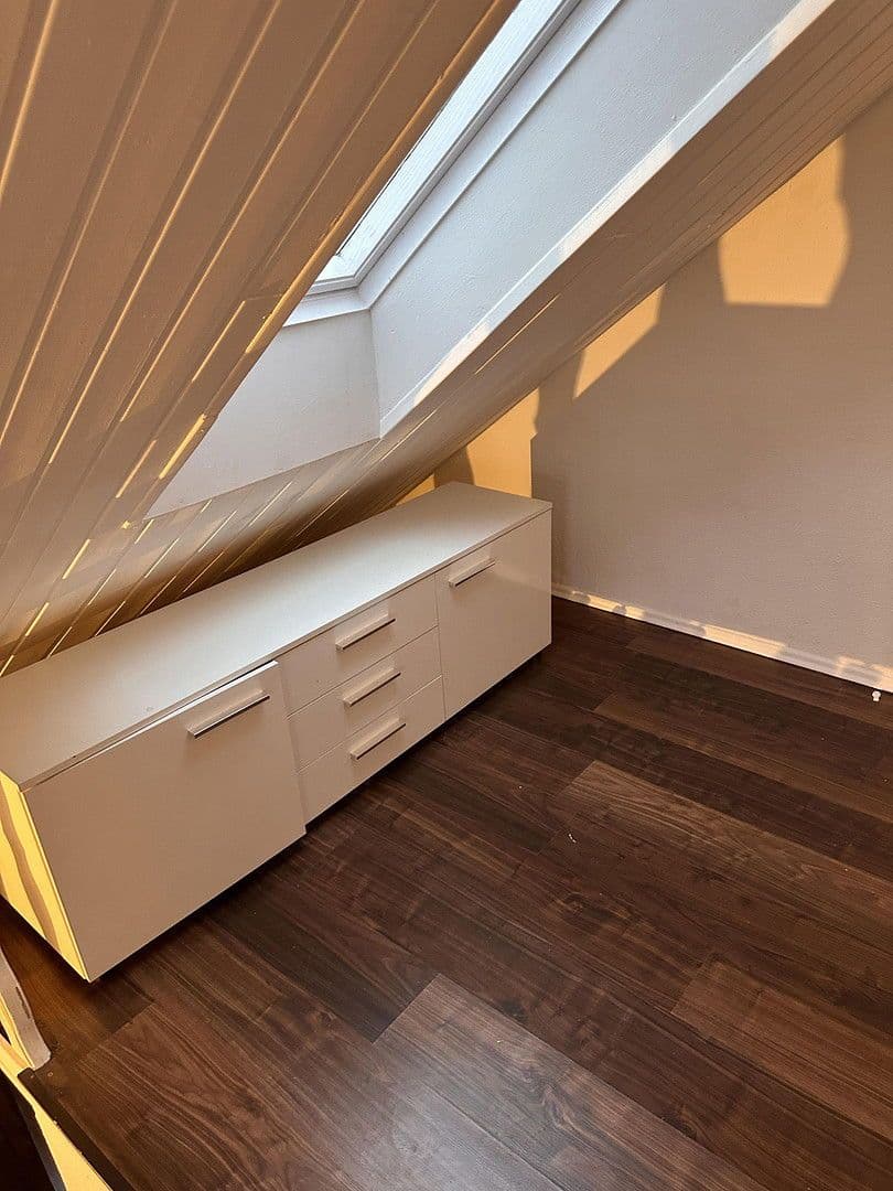 Pronájem bytu 1+kk 40 m², Bremen, Bremen Pronájem bytu 1+kk 40 m², Bremen, Bremen