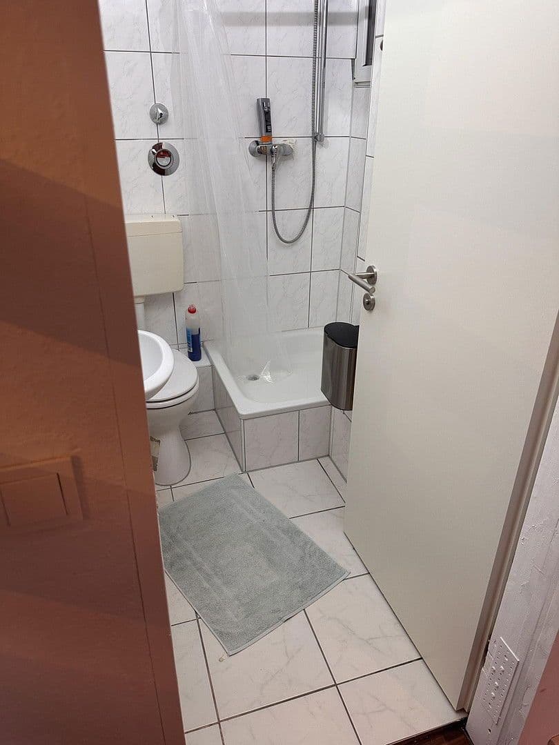 Pronájem bytu 1+kk 40 m², Bremen, Bremen Pronájem bytu 1+kk 40 m², Bremen, Bremen