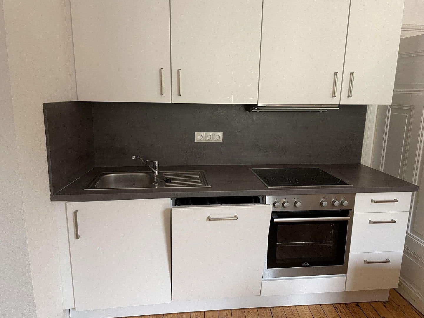 Pronájem bytu 5+1 97 m², Kaiserslautern, Porýní-Falc Pronájem bytu 5+1 97 m², Kaiserslautern, Porýní-Falc