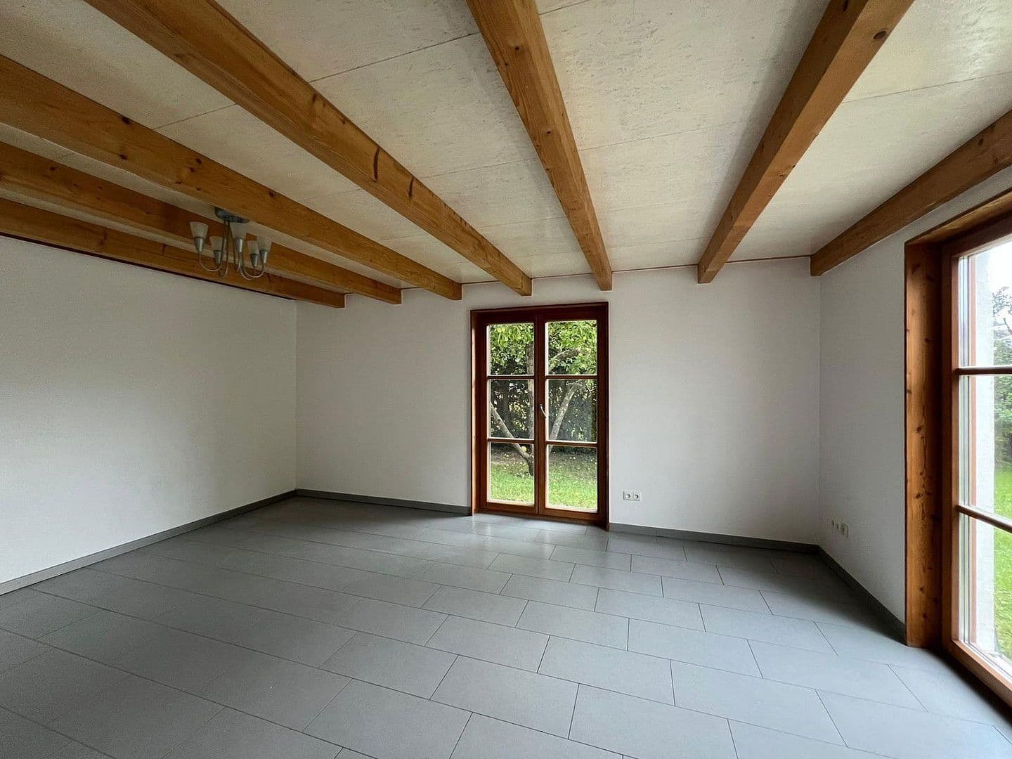 Pronájem domu 85 m², pozemek 150 m², Dingolfing, Bavorsko Pronájem domu 85 m², pozemek 150 m², Dingolfing, Bavorsko