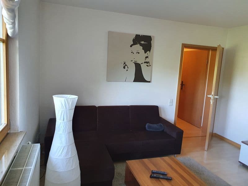 Pronájem bytu 2+1 41 m², Martingskirchstr 66-68, Frankfurt, Hessen Pronájem bytu 2+1 41 m², Martingskirchstr 66-68, Frankfurt, Hessen