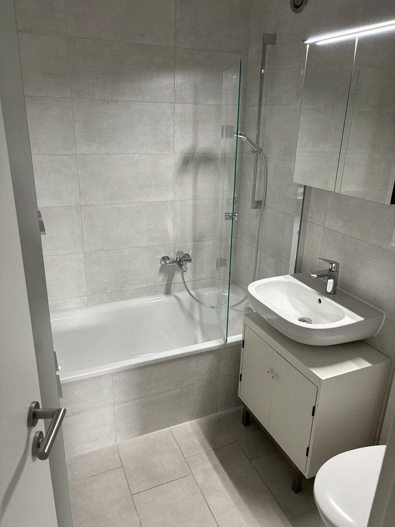 Pronájem bytu 2+1 57 m², Waiblingen, Bádensko-Württembersko Pronájem bytu 2+1 57 m², Waiblingen, Bádensko-Württembersko