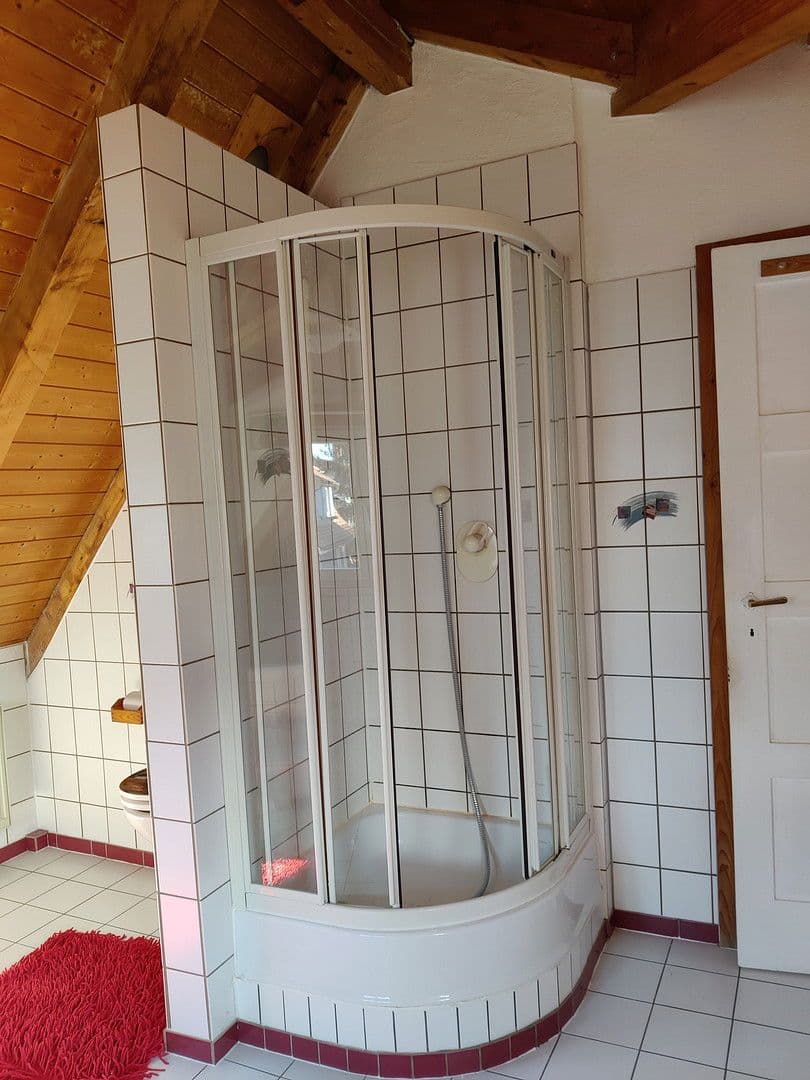 Pronájem bytu 4+1 160 m², Tübingen, Bádensko-Württembersko Pronájem bytu 4+1 160 m², Tübingen, Bádensko-Württembersko