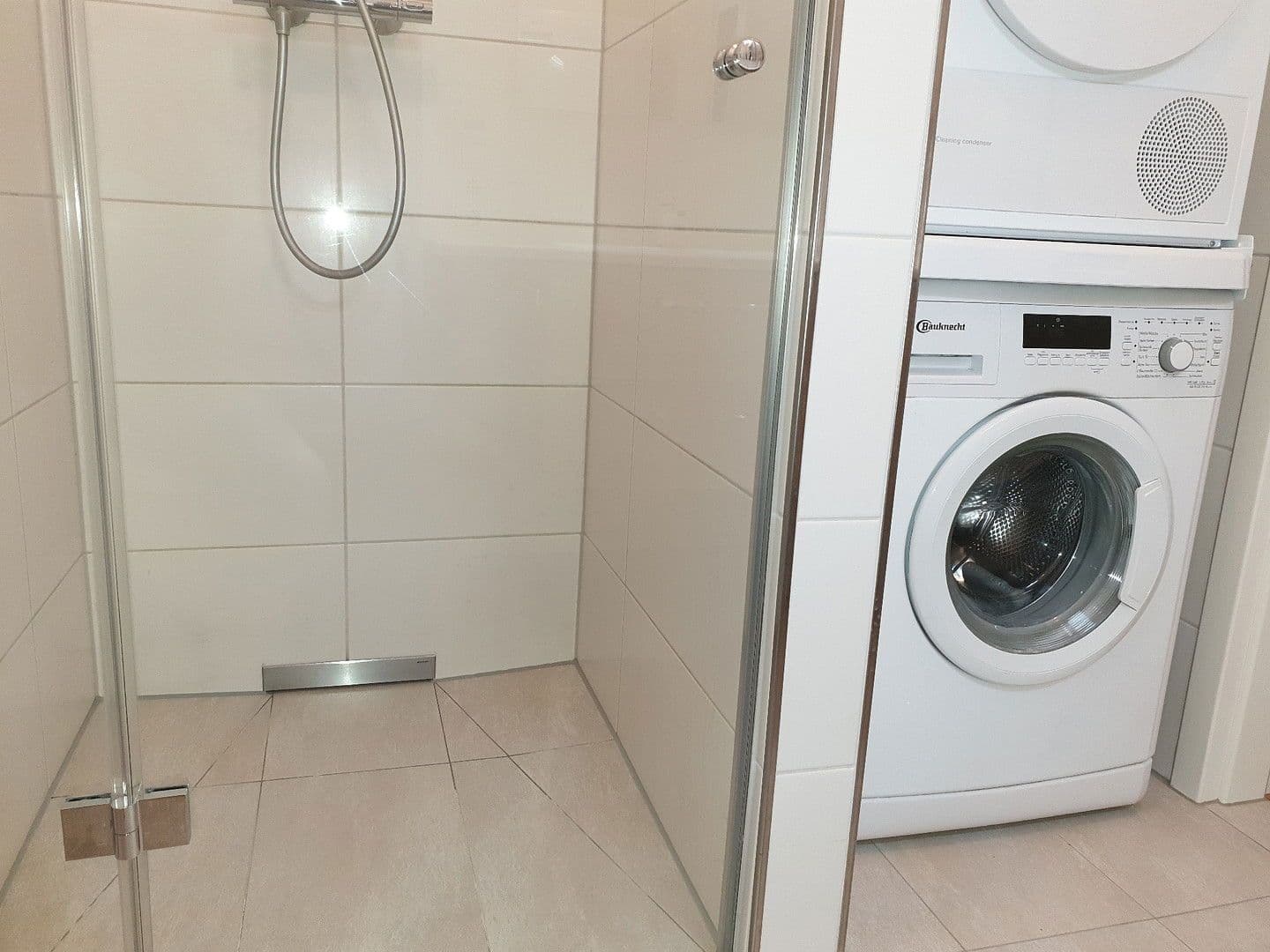 Prodej bytu 3+1 85 m², Berlin - Weissensee, Berlín Prodej bytu 3+1 85 m², Berlin - Weissensee, Berlín