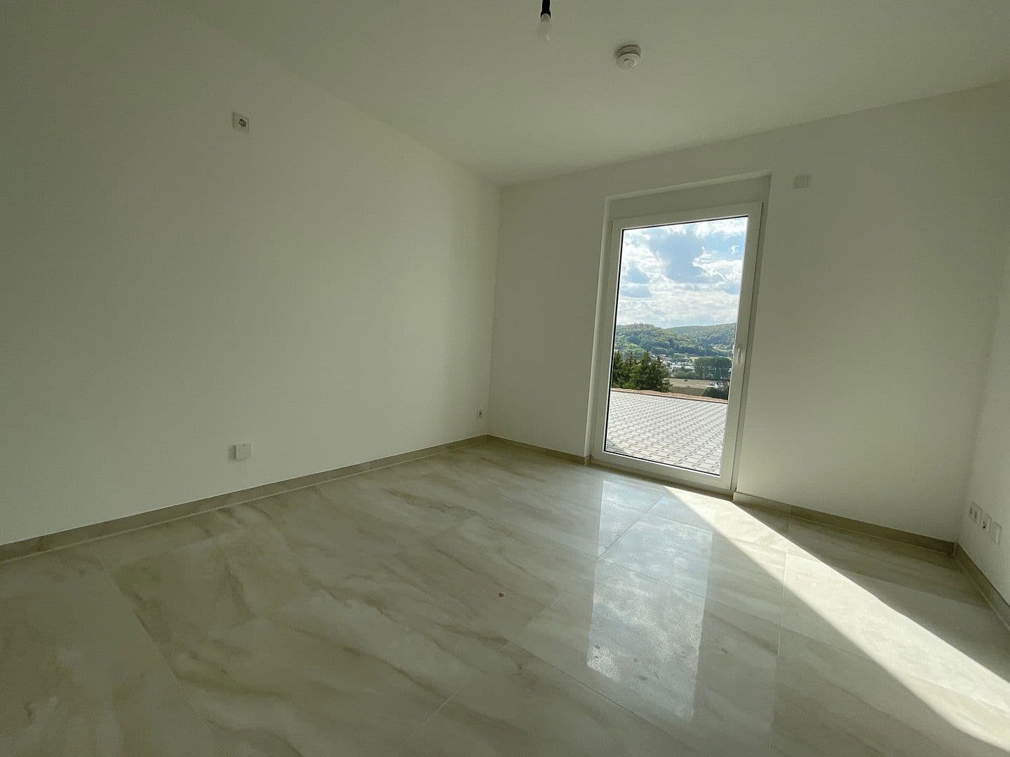Pronájem bytu 3+1 85 m², Biedenkopf, Hessen Pronájem bytu 3+1 85 m², Biedenkopf, Hessen