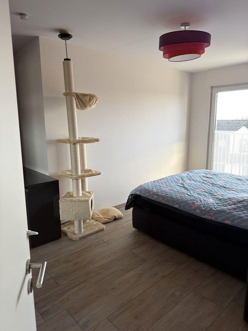 Pronájem bytu 5+1 135 m², Am Siefen 54, Solingen, Severní Porýní-Vestfálsko Pronájem bytu 5+1 135 m², Am Siefen 54, Solingen, Severní Porýní-Vestfálsko